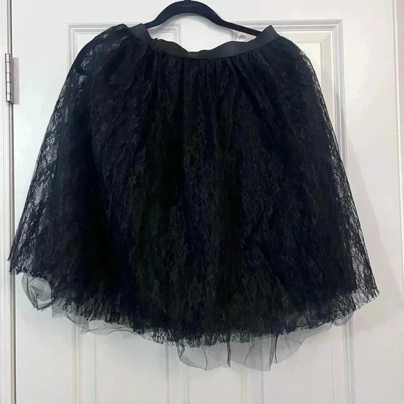 Ladies’ Tutu  Fits small -XL - Picture 2 of 4